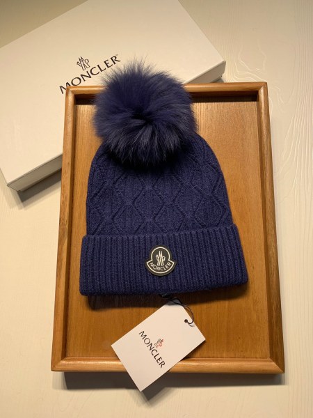 Hat Moncler 4