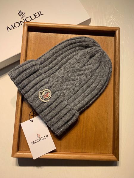 Hat Moncler 3