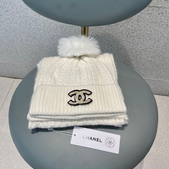 Hat & Scarf Chanel 5