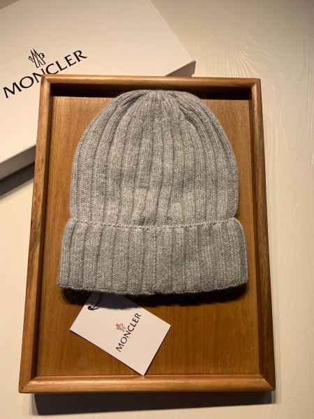 Hat Moncler 3