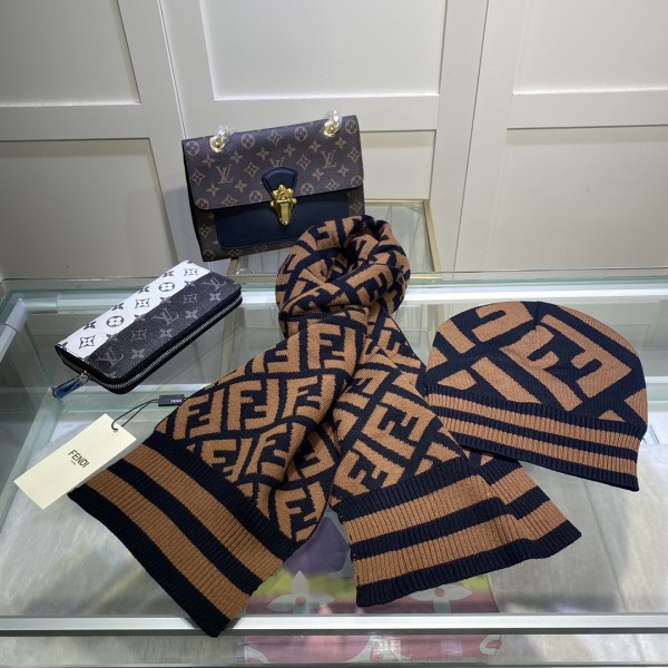 Hat & Scarf Fendi 1