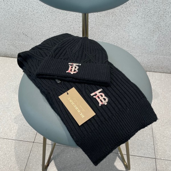Hat & Scarf  Burberry 1