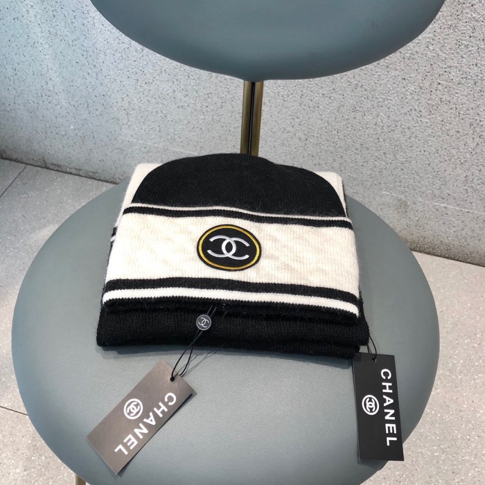 Hat & Scarf Chanel 1