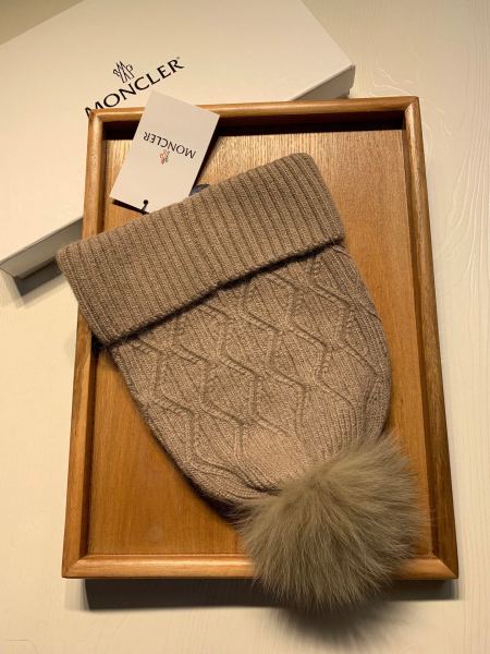 Hat Moncler 4