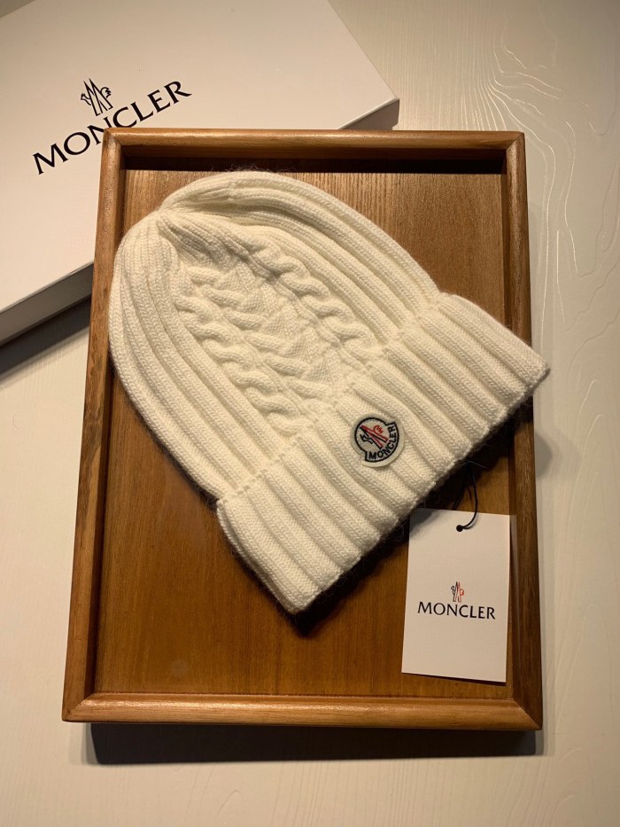 Hat Moncler 3