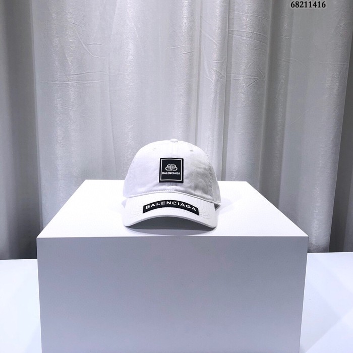 Hat Balenciaga 2