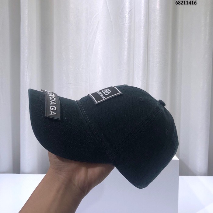 Hat Balenciaga 2