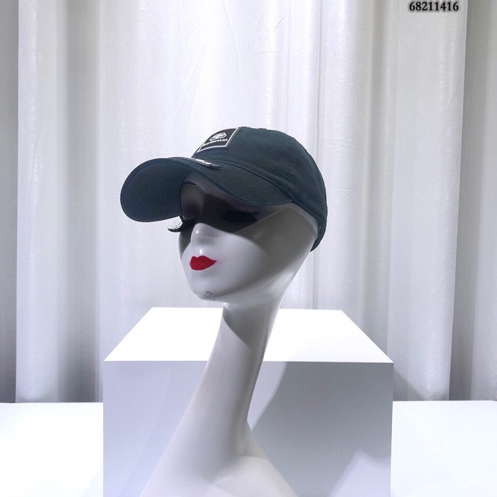 Hat Balenciaga 2