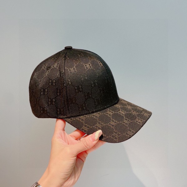 Hat Balenciaga 1