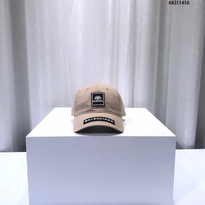 Hat Balenciaga 2