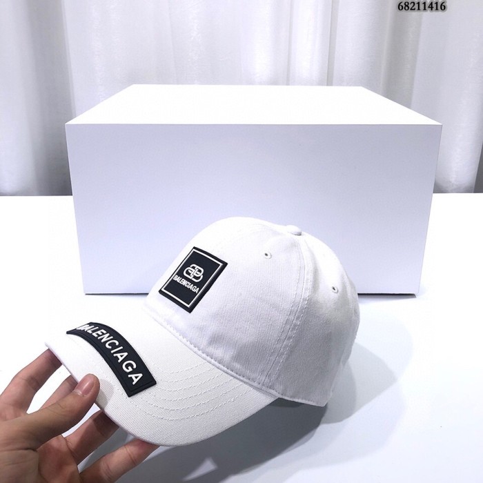 Hat Balenciaga 2