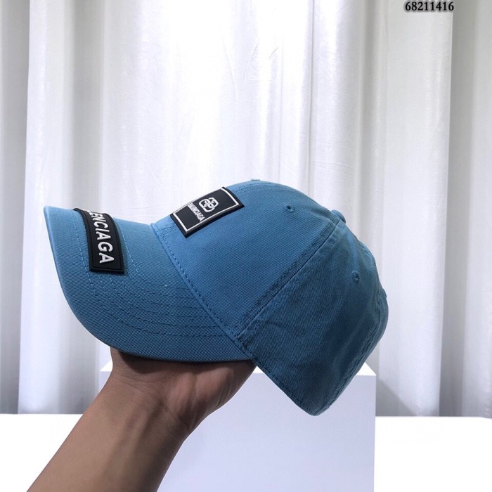 Hat Balenciaga 2