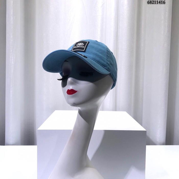 Hat Balenciaga 2