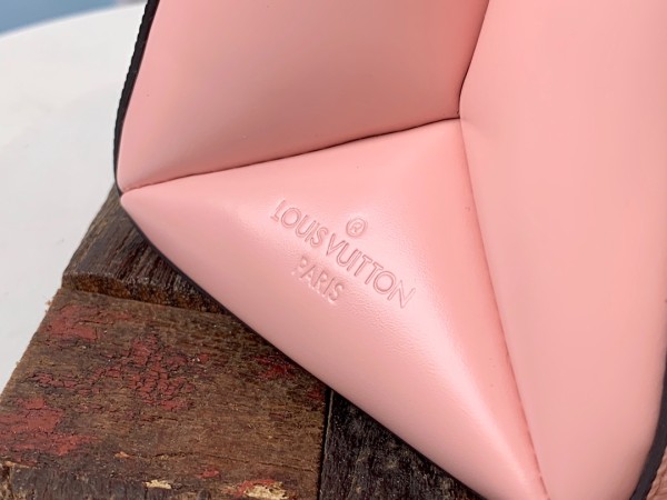 Handbag Louis Vuitton Grenelle M53695 M53834 M53694 M53691 size：26.0 x 20.0 x 12.0 cm