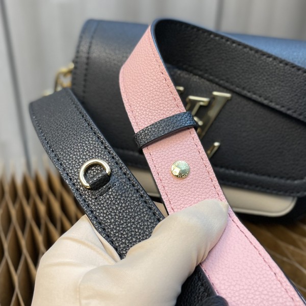 Handbag Louis Vuitton M58557 Lockme Tender size：19 x 13 x 8 cm