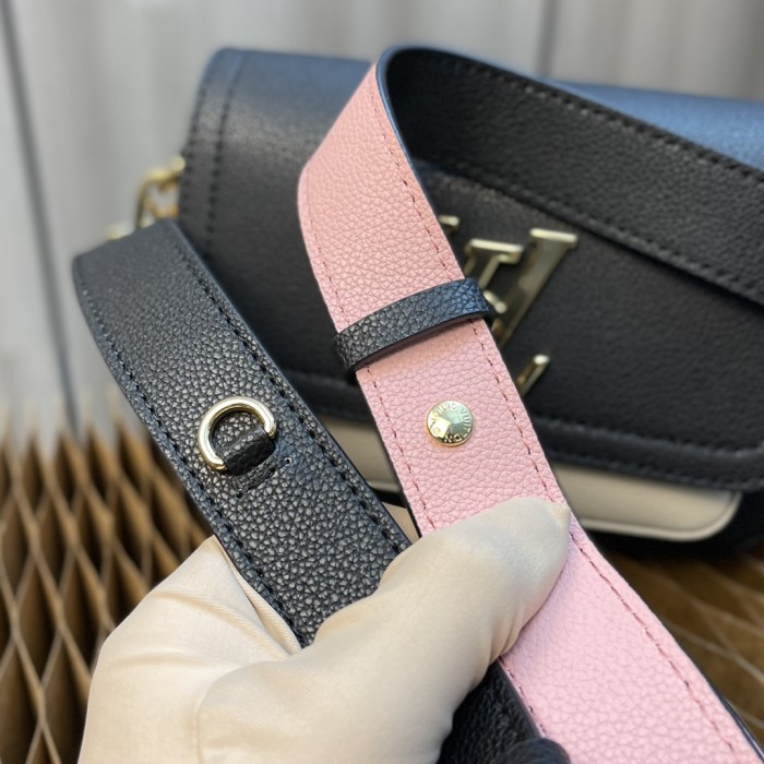 Handbag Louis Vuitton M58557 Lockme Tender size：19 x 13 x 8 cm