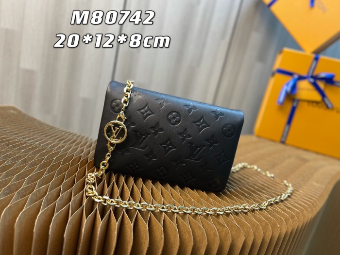Handbag Louis Vuitton Pochette Coussin Monogram M80744 size 20 x 14 x 8cm
