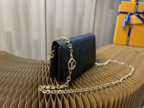 Handbag Louis Vuitton Pochette Coussin Monogram M80744 size 20 x 14 x 8cm