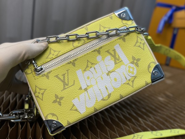 Handbag Louis Vuitton MINI SOFT TRUNK M68906 size 18.5x13x8cm