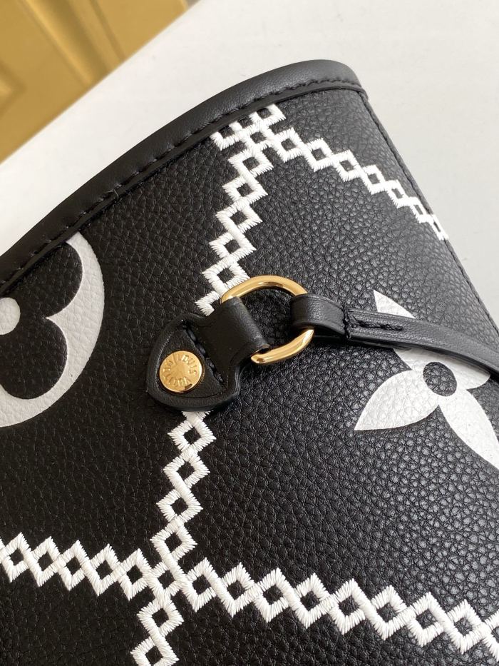 Handbag Louis Vuitton M46040 M46039 Monogram Empreinte size：31 x 28 x 14 cm