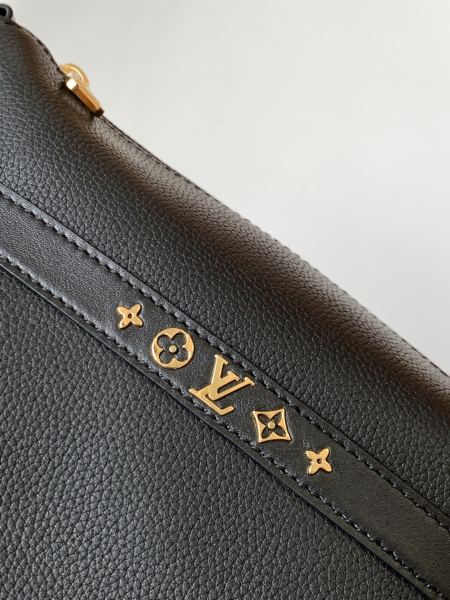 Handbag Louis Vuitton M57934 M57813 Cruiser size：25 x 22.5 x 13 cm