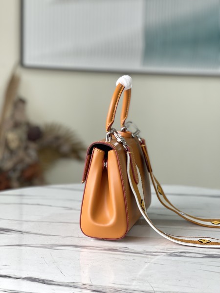 Handbag Louis Vuitton M58931 Cluny size：20 x 16 x 7.5