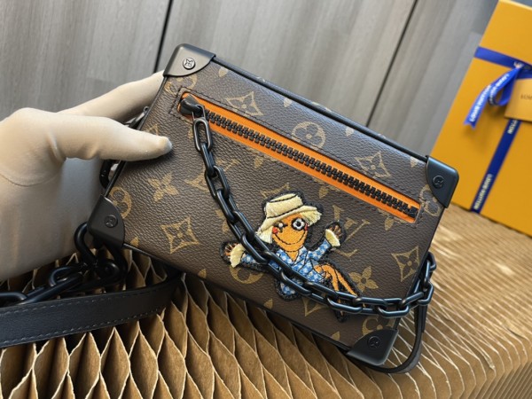 Handbag Louis Vuitton MINI SOFT TRUNK M68906 size 18.5x13x8cm