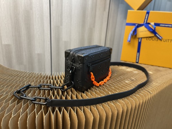 Handbag Louis Vuitton MINI SOFT TRUNK M68906 size 18.5x13x8cm