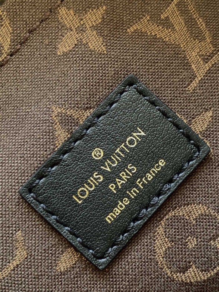 Handbag Louis Vuitton M57934 M57813 Cruiser size：25 x 22.5 x 13 cm