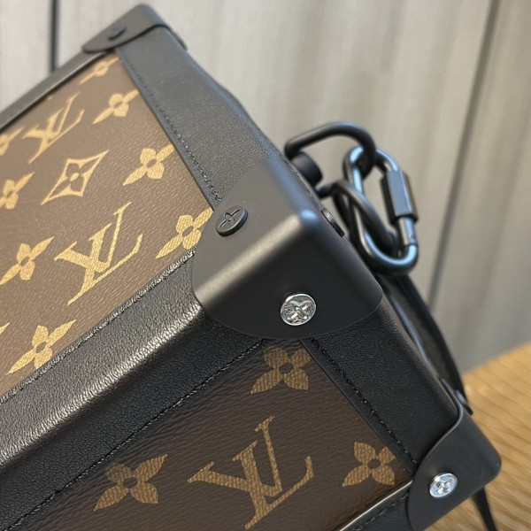 Handbag Louis Vuitton M44478 Virgil Abhol size 25×18×10cm