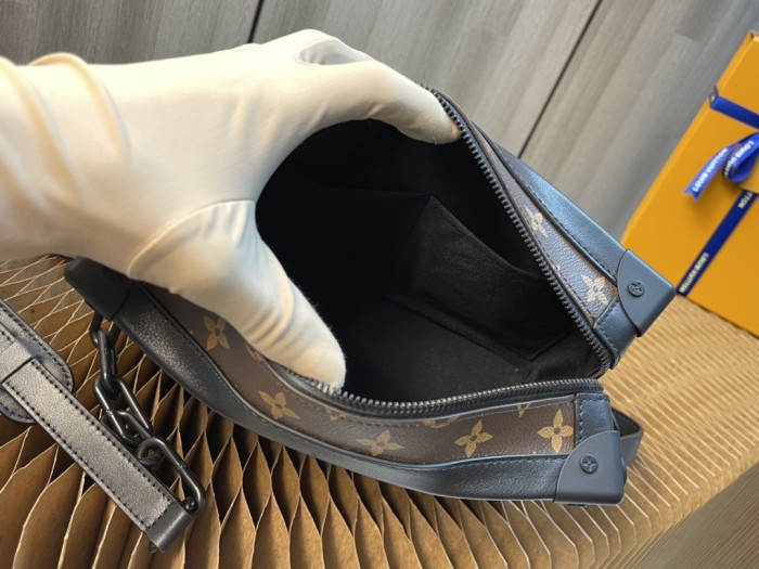 Handbag Louis Vuitton M44478 Virgil Abhol size 25×18×10cm