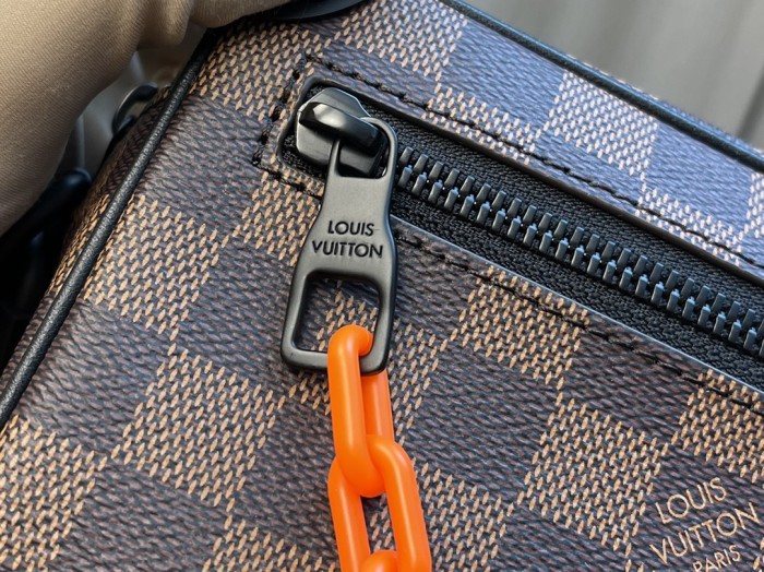 Handbag Louis Vuitton MINI SOFT TRUNK M68906 size 18.5x13x8cm