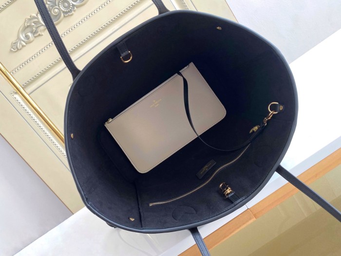 Handbag Louis Vuitton M46040 M46039 Monogram Empreinte size：31 x 28 x 14 cm