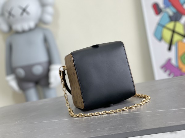 Handbag Louis Vuitton M43589 Square size：16x16x16cm