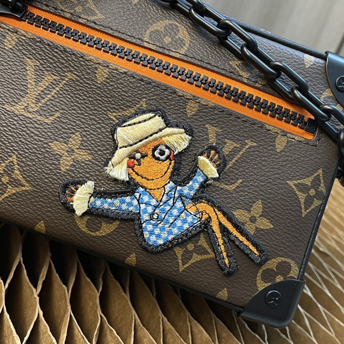 Handbag Louis Vuitton MINI SOFT TRUNK M68906 size 18.5x13x8cm