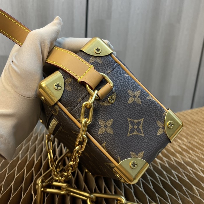 Handbag Louis Vuitton MINI SOFT TRUNK M68906 size 18.5x13x8cm