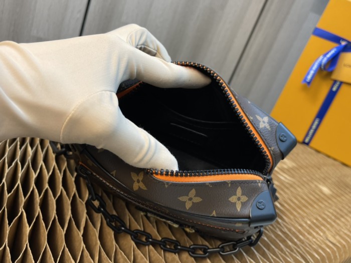 Handbag Louis Vuitton MINI SOFT TRUNK M68906 size 18.5x13x8cm