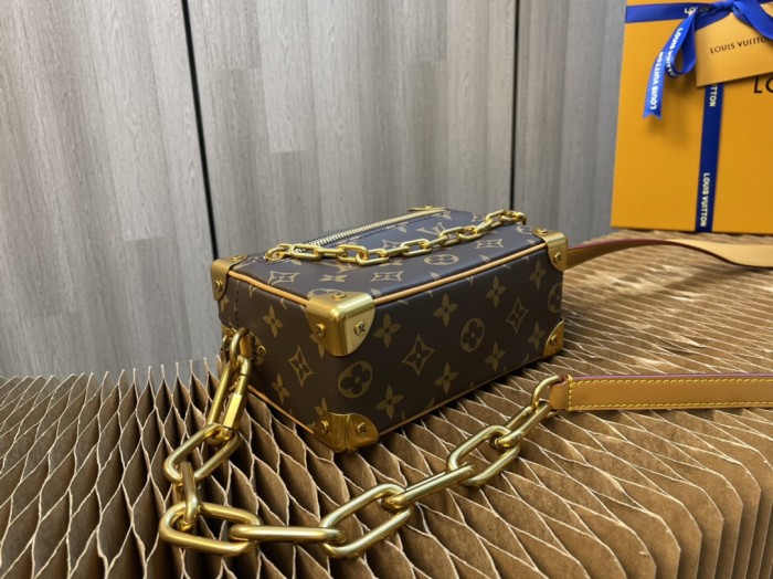 Handbag Louis Vuitton MINI SOFT TRUNK M68906 size 18.5x13x8cm