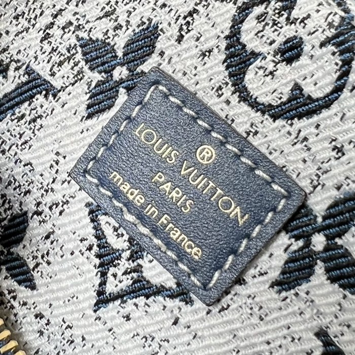 Handbag Louis Vuitton M81168 size 16.0 x 11.0 x 9.0 cm