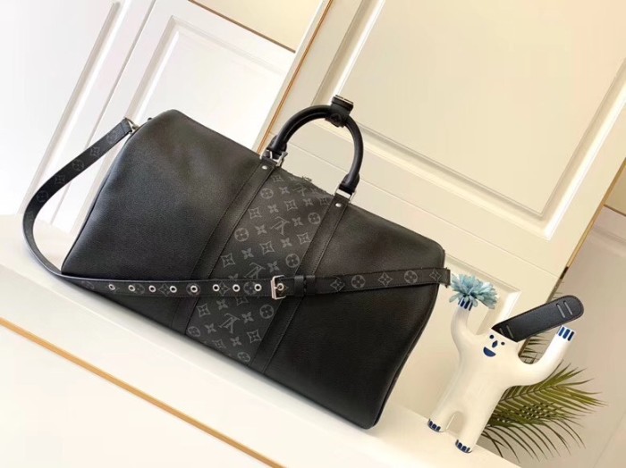 Handbag Louis Vuitton M53764  M53764 size:50x29x22