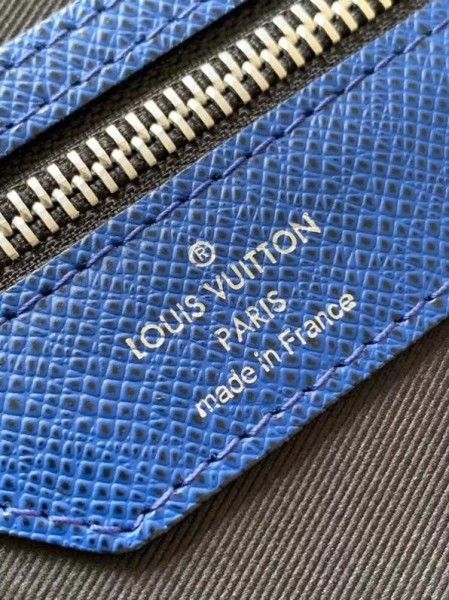 Handbag Louis Vuitton M53764  M53764 size:50x29x22