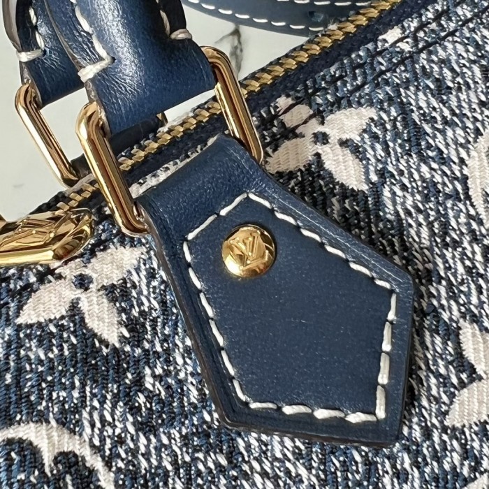 Handbag Louis Vuitton M81168 size 16.0 x 11.0 x 9.0 cm