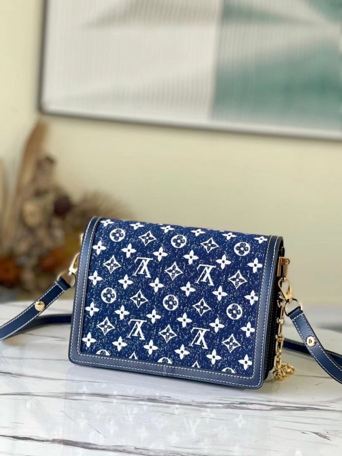 Handbag Louis Vuitton M59631 Dauphine size 25 x 17 x 10.5cm