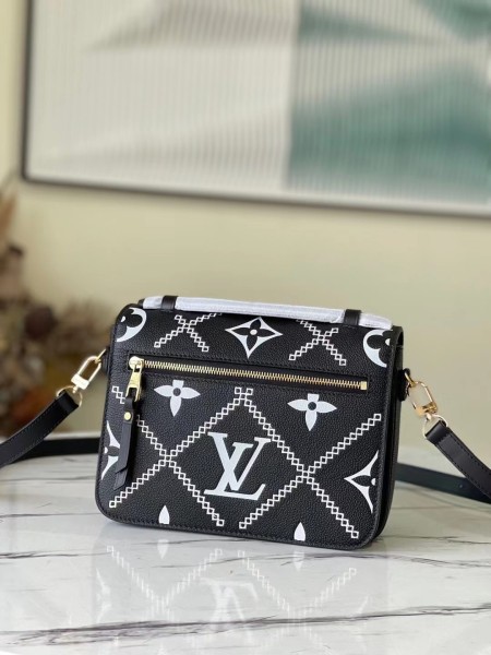 Handbag Louis Vuitton m46028 m46018 size：25x19x7cm