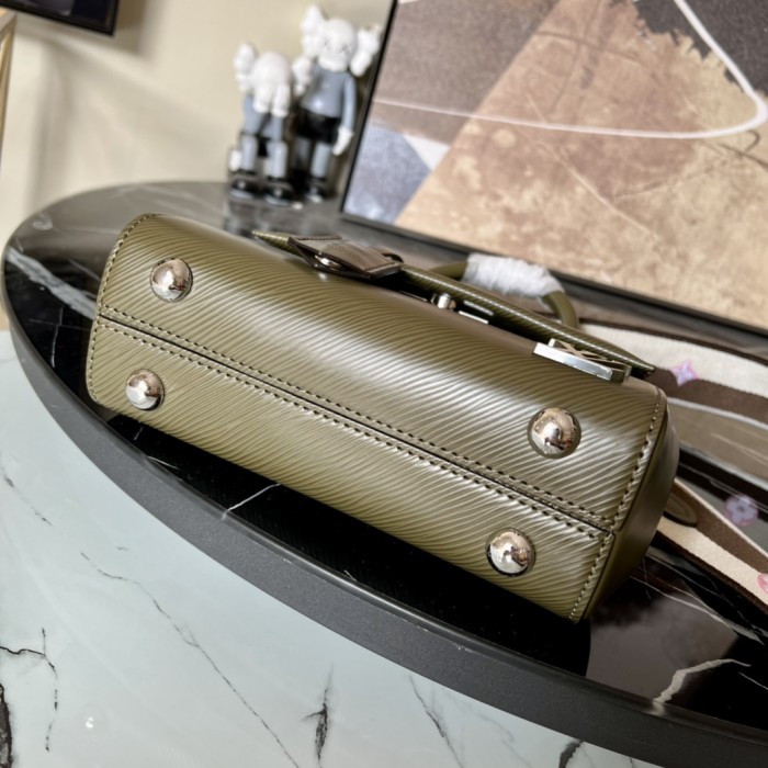 Handbag Louis Vuitton M59108 Cluny size:20 x 16 x 7.5cm