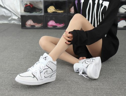 Jordan 1 Mid Iridescent Reflective White (W)