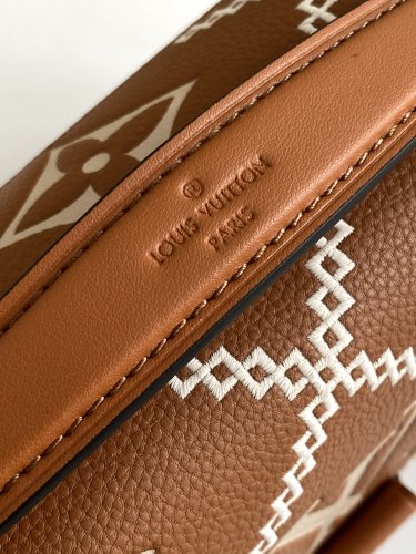 Handbag Louis Vuitton m46028 m46018 size：25x19x7cm