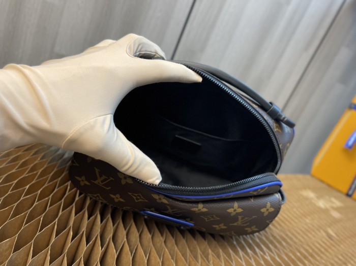 Handbag Louis Vuitton M58489 M45863 M45806 S Lock size 22 x 18 x 8 cm