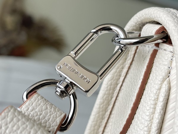 Handbag Louis Vuitton M59457 M59386 M59457 M59460 Buci size:24.5 x 15.5 x 9cm