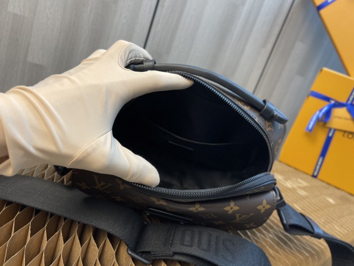 Handbag Louis Vuitton M58489 M45863 M45806 S Lock size 22 x 18 x 8 cm